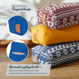 #DoYourYoga Yoga-Bolster Paravati Navyblau, gefüllt mit Bio-Buchweizenschalen, abnehmbarer, waschbarer Bezug mit Reißverschluss, 67x22x13cm.