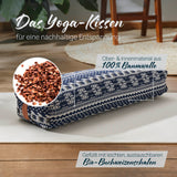 #DoYourYoga Yoga-Bolster Paravati blau-weiß, 67x22x13 cm, gefüllt mit austauschbaren Bio-Buchweizenschalen, Bezug 100% Baumwolle.