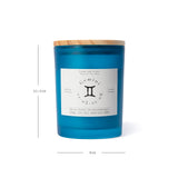 Luma Lab Duftkerze Zodiac / Sternzeichen "Zwillinge" im blauen Glas mit Holzdeckel, Zitrus- und Blumenaromen, vegan und handgemacht.