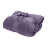 LUMALAND Kuscheldecke - 220x240 cm - weiche lila Sofadecke aus Coral-Fleece, vielseitig nutzbar und waschbar bei 30°C.
