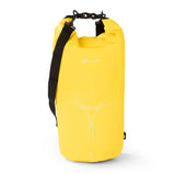 #DoYourOutdoor Dry Bag 20L - Gelb, wasserdichter, robuster Rucksack mit Rolltop und verstellbarem Schultergurt für Outdoor-Abenteuer.