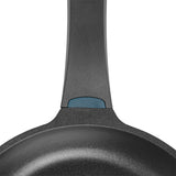 N8WERK Aluguss-Stielkasserolle 18 cm mit N8WERK Heat Indicator und hochwertiger Ilag-Ultimate-Beschichtung, geeignet für alle Herdarten.