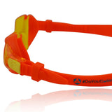 #DoYourSwimming Kinder-Schwimmbrille Picco in Orange/Gelb mit 100% UV-Schutz und Antibeschlag, elastischem Silikonband und robustem Design.