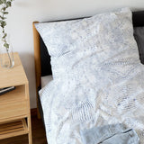 LUMALAND Bettwäsche im Galaxy-Punkte-Design, 135x200 cm Bettbezug und 80x80 cm Kissenbezug, weiß-blau mit hochwertigem Stoff und YKK-Reißverschluss.