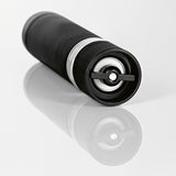 GOURMETmaxx Salz- & Pfeffermühle 2-tlg. in schwarz/weiß mit elektrischem Keramikmahlwerk für müheloses Mahlen von Gewürzen.