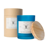 Luma Lab Duftkerze Zodiac / Sternzeichen "Zwillinge" mit Zitrus- und floralen Aromen, nachhaltig aus veganem Sojawachs.