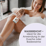 VITALmaxx Damenrasierer - weiß/schwarz beim sanften Rasieren von Beinen in der Badewanne, kabellos und wasserdicht für unterwegs und Zuhause.