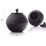 LUMALAND Teedose aus Gusseisen - Aufbewahrungsbox für Tee 750 ml Schwarz mit emaillierter Beschichtung und abnehmbarem Deckel.