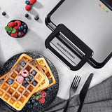 GOURMETmaxx Waffeleisen für Belgische Waffeln, Edelstahl/schwarz, Antihaftbeschichtung, Kontrollleuchte, Cool-Touch-Griff, rutschfeste Füße.
