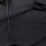 DoYouOutdoor Fahrrad Gepäck Tasche wasserfest 23L Schwarz mit wasserdichtem Material und reflektierenden Bändern für hohe Sichtbarkeit.