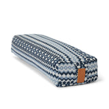 #DoYourYoga Yoga-Bolster Paravati gefüllt mit Bio-Buchweizenschalen, 67x22x13 cm, Style 4 Weiß-Blau, waschbarer Bezug