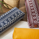 #DoYourYoga Yoga-Bolster Paravati gefüllt mit Bio-Buchweizenschalen, 67 x 22 x 13 cm, Style 4 in Weiß-Blau, vielseitig und pflegeleicht.