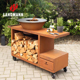 LANDMANN Feuerschalen-Wagen + Plancha-Grill KORREO mit Feuerschale, Holzfach, Ablagefläche und vier Rollen im Garten.