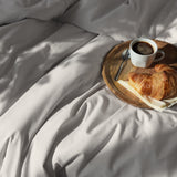 LUMALAND Premium Bettwäsche Everyday - Ganzjahres Bettbezug 155x200 cm & Kissenbezug 80x80 cm - Grau, weich und elegant