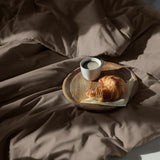 LUMALAND Premium Bettwäsche Everyday in Taupe, weiches Polycotton Set 155x200 cm mit Kissenbezug 80x80 cm, stilvoll und bequem.