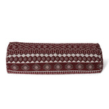 #DoYourYoga Yoga-Bolster Paravati mit Bio-Buchweizenschalen, 67 x 22 x 13 cm, Style 2 Rot-Weiß, bequeme Yogahilfe