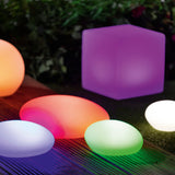 EASYmaxx Solar-Leuchten Set Stein flach 3-tlg. mit warmweißem Licht und Farbwechsel, wetterfest und mit Fernbedienung.