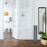 Hoberg Beton-Schild mit "Willkommen" als stabile und wetterbeständige Betondeko für Hausflur oder Eingangsbereich.