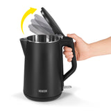 N8WERK Wasserkocher in der Midnight Edition mit 1,5 L Fassungsvermögen und 360° drehbarem, kabellosem Design.