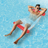 FC Bayern München Wasserhängematte mit Tragefunktion – 119 cm, rot, mit aufblasbarer Nacken- und Kniestütze im Pool liegend.