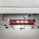 CLEANmaxx Akku-Zyklon-Staubsauger Pro mit LED-Beleuchtung saugt Schmutz unter Sofa, weiß/rot, 22,2 Volt, bis zu 60 Min Akkulaufzeit.