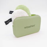 waschies Travel Bag grün aus weichem Silikon, handlich, platzsparend, ideal für bis zu 3 waschies® unterwegs und nachhaltig.
