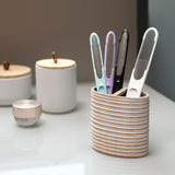 MIWIAM Nagelfeile glatte Nageloberflächen ohne Risse schwarz in Halter mit weiteren Nagelfeilen für Finger- und Fußnägel