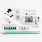 MAXXMEE Akku-Zyklon-Staubsauger mit Schmutzgraderkennung in weiß/grün mit vielseitigem Zubehör und Ladestation.