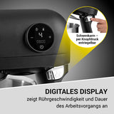 N8WERK Küchenmaschine in der Midnight Edition mit digitalem Display zur Anzeige von Rührgeschwindigkeit und Arbeitsdauer.
