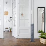 Hoberg LED Beton-Schild mit "Willkommen" in modernem Flur, dekoratives wetterbeständiges LED-Metall-Schild in Beton-Optik, kabellos.