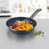 Bratoni Aluminium-Pfanne Diamant - 20 cm - blau mit Antihaftbeschichtung und Edelstahlgriff, ideal für fettarmes Kochen auf allen Herdarten.