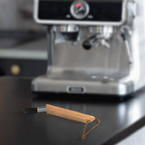 BEEM BARISTA Reinigungspinsel mit Buchenholzgriff und flexiblen Borsten zur gründlichen Reinigung von Siebträgern und Mahlwerk.
