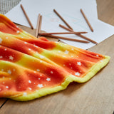 LUMALAND Kuscheldecke für Kinder 75x100 cm in Orange Star mit weichem Coral-Fleece und buntem Sternenmuster für gemütliche Stunden.