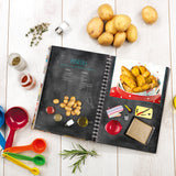 Kinderleichte Becherküche Buch - Band 5 - Ofen-Rezepte für die ganze Familie mit Kartoffelrezepten und Zutaten auf weißem Holzuntergrund.