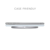 VONMÄHLEN Wireless Ladegerät Aura lite 15W - silber zeigt kabelloses Laden mit Hülle kompatibel und slim Design.