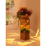 EASYmaxx LED-Dekosäule 3D Rost-Optik "Libelle" mit LED-Beleuchtung, abnehmbarer Pflanzschale, ideal für Wohnraum und Garten, 72 cm groß.