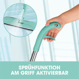 CLEANmaxx Spray-Mopp türkis mit 400 ml Wassertank und Sprühfunktion am Griff für einfache, flexible Bodenreinigung.