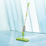 CLEANmaxx Spray-Mopp flexibel in Limegreen mit integriertem Sprühtank und doppelseitigem Wischtuch ideal für empfindliche Böden.