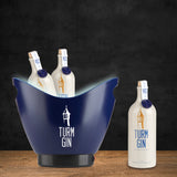 TURM GIN LED-Eiswürfelbehälter blau/schwarz mit Logo, 4 l Fassungsvermögen, LEDs & zwei Griffen, ideal zum Kühlen und Servieren.
