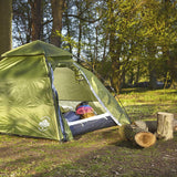 Where Tomorrow - Pop up Kuppelzelt für 3 Personen, schnell aufgebautes grünes Zelt im Wald, ideal für Outdoor-Abenteuer und Camping.
