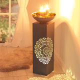 EASYmaxx LED-Dekosäule mit Planzschale Beton-Optik Mandala 87 cm mit LED-Beleuchtung und batteriebetriebenem Timer für vielseitige Dekoration.