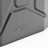 Oxid7® Metall Benzinkanister 5 Liter - Schwarz mit UN-Zulassung, pulverbeschichtetem Korrosionsschutz und glatter Oberfläche.