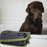 FLUFFINO® Hundehandtuch Mikrofaser – 2er-Pack in Grau & Grün, extra saugfähig und schnell trocknend für kleine und mittelgroße Hunde.