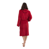 LUMALAND Luxury Mikrofaser Bademantel mit Kapuze für Damen und Herren in Rot, Größe XL, flauschig und schnelltrocknend