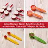 Kinderleichte Becherküche Buch - Band 5 zeigt farbige Messbecher für selbstständiges Abmessen der Zutaten beim Backen.