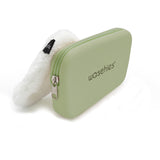 waschies Travel Bag grün aus weichem Silikon, platzsparend, ideal für unterwegs, nachhaltig und einfach zu reinigen bis 60 °C.