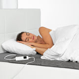 MAXXMEE Heizdecke 180 x 130cm grau mit 6 Heizstufen und Timerfunktion, bequem gesteuert per Fernbedienung, extra lang für den ganzen Körper.