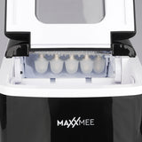 MAXXMEE Eiswürfelbereiter schwarz mit geöffnetem Deckel und Eiswürfelformen im Inneren, 9 Eiswürfel in ca. 8 Minuten.