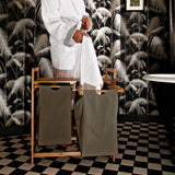 LUMALAND Bambus Wäschekorb mit 2 ausziehbaren Wäschesäcken in Oliv, stilvoll und pflegeleicht für Haushalt und Bad.