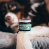 FLUFFINO® Pfotenbalsam - 50 ml, natürlicher Pfotenschutz mit Propolis, Bienenwachs und Bio-Jojobaöl für Hunde und Katzen.